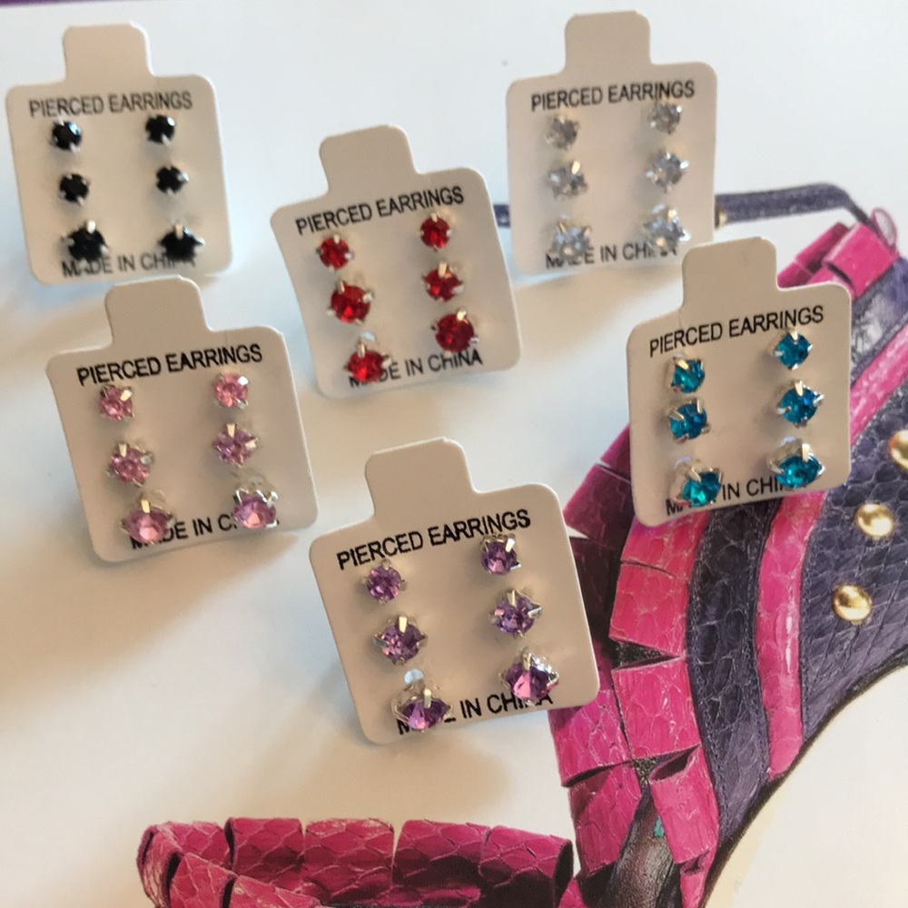 Set of 18-pairs of Rhinestone Stud pierced earrings. NWOT. - Picture 2 of 11